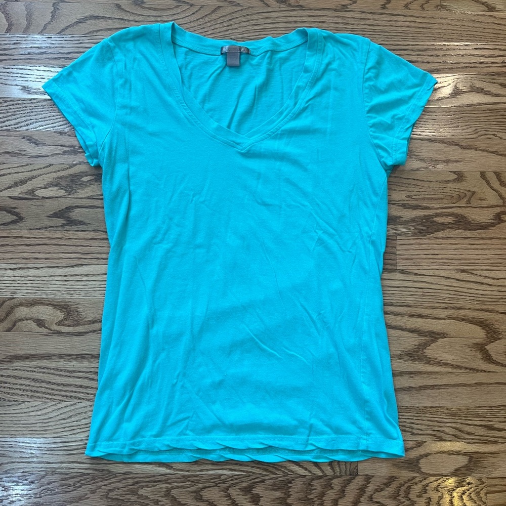 basic electric blue v neck t shirt